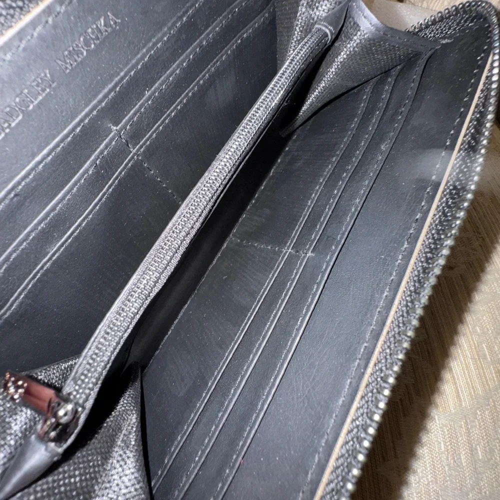 NWT Badgley Mischka Black WALLET Purse Multi Card Holder VEGAN LEATHER NEW